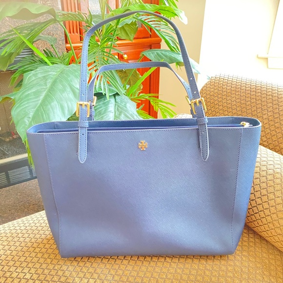 Tory Burch Handbags - Tory Burch Navy Blue large york buckle tote bag